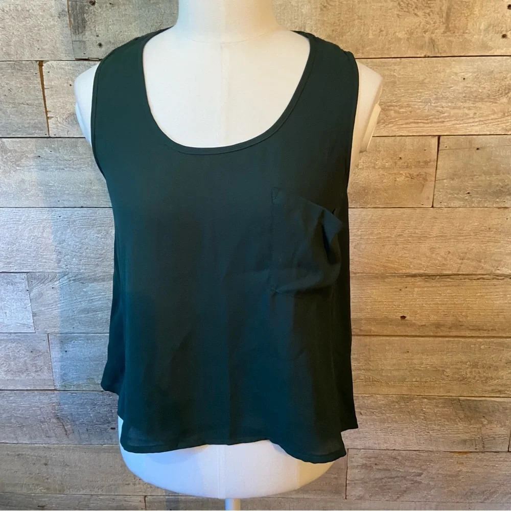 Anthropologie Elodie women's forest  green cutout lace‎ top in size small